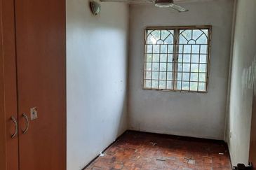TERMURAH Apartment Saujana,Damansara Damai