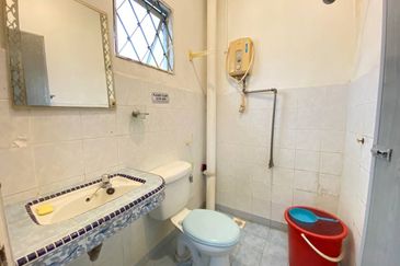  Doube Storey Terrace House @ Taman Desa Dahlia, Sg Ramal, Kajang 