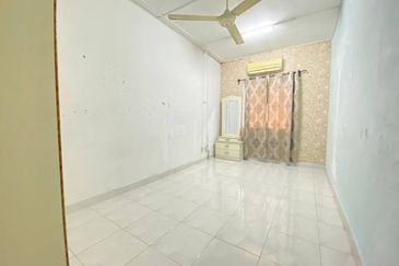  Doube Storey Terrace House @ Taman Desa Dahlia, Sg Ramal, Kajang 