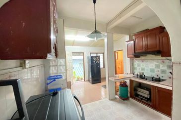  Doube Storey Terrace House @ Taman Desa Dahlia, Sg Ramal, Kajang 