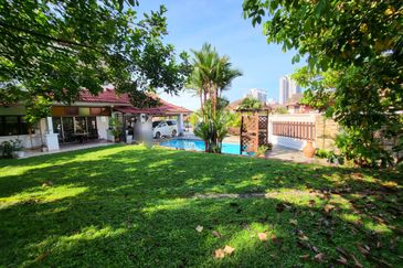 Bandar Tun Hussein Onn