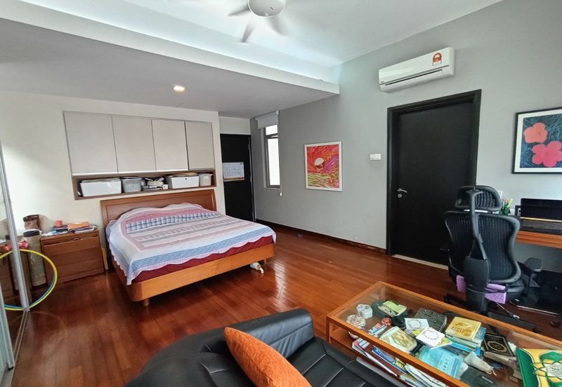 Changkat Kiara Surya