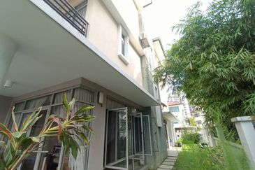 Changkat Kiara Surya