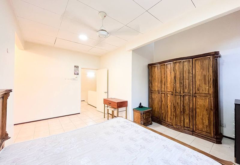 Double Storey Terrace House @ Jalan Arca Seksyen U8 Bukit Jelutong, Shah Alam