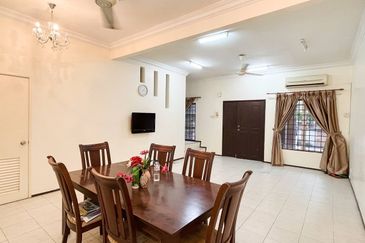 Double Storey Terrace House @ Jalan Arca Seksyen U8 Bukit Jelutong, Shah Alam