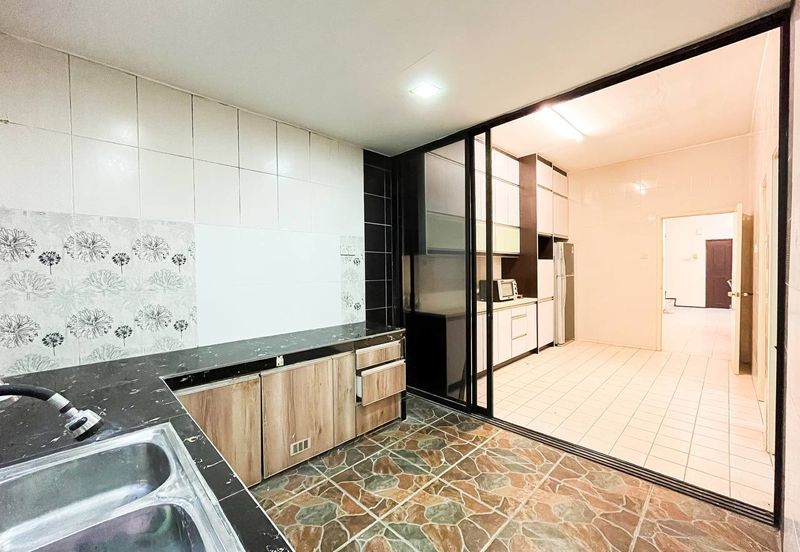 Double Storey Terrace House @ Jalan Arca Seksyen U8 Bukit Jelutong, Shah Alam