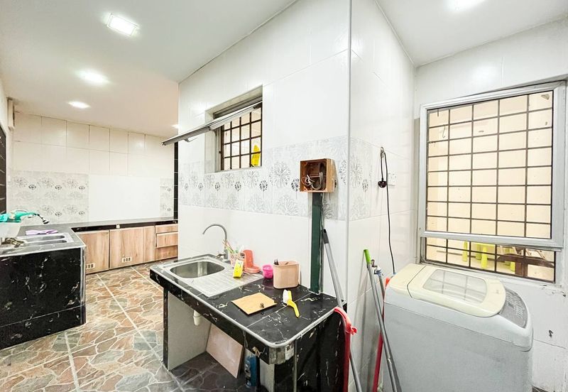 Double Storey Terrace House @ Jalan Arca Seksyen U8 Bukit Jelutong, Shah Alam