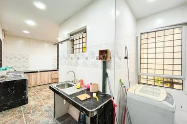 Double Storey Terrace House @ Jalan Arca Seksyen U8 Bukit Jelutong, Shah Alam