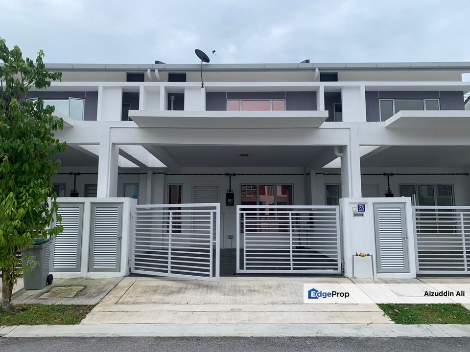 Double Storey Taman Tiara Sendayan, 71900, Labu Negeri Sembilan for