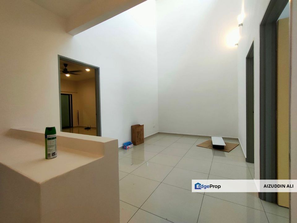 Big Size 21x111 Fully Renovated Double Taman Semarang Indah Dengkil, Selangor, Dengkil
