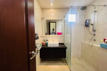 Seksyen 12, Shah Alam