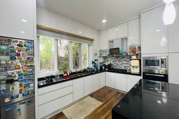 Seksyen 12, Shah Alam