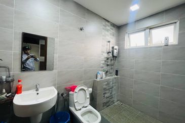 Seksyen 12, Shah Alam