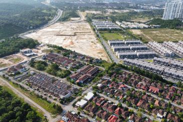 STRATEGIC Agriculture Land (Zoning Residential) Taman Desa Saga Nilai - Near Nilai 3