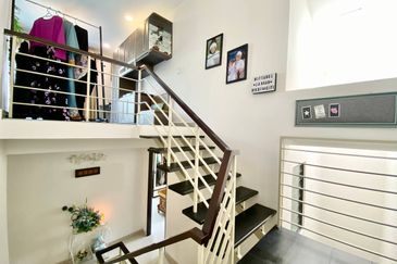 Freehold Corner Lot 2.5 Storey House Seksyen 16 Shah Alam