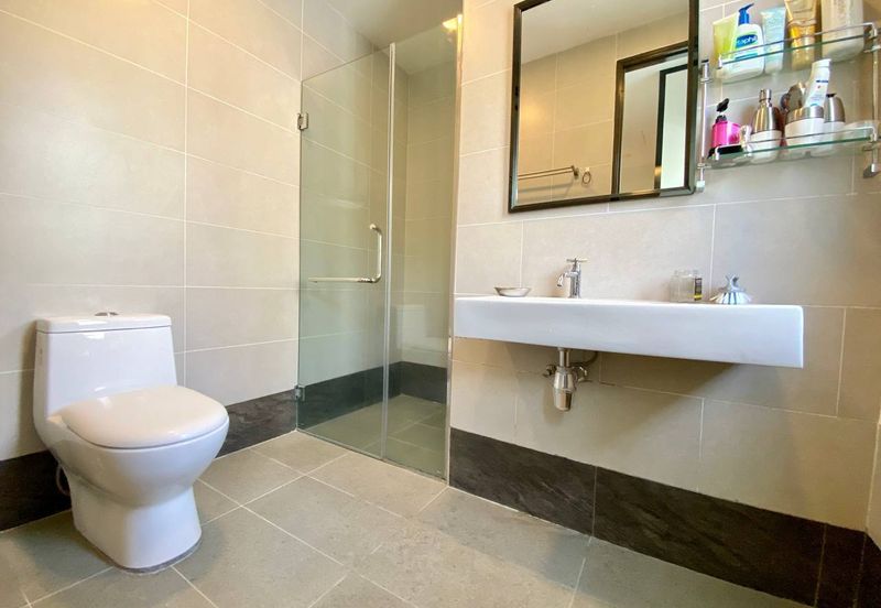 Freehold Corner Lot 2.5 Storey House Seksyen 16 Shah Alam