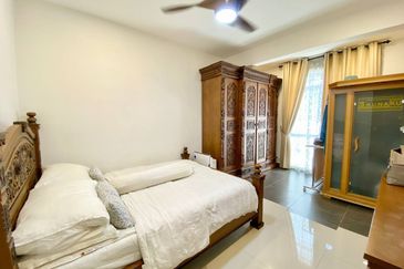 Freehold Corner Lot 2.5 Storey House Seksyen 16 Shah Alam