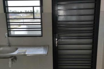 Brand New Double Storey Irama Perdana  LBS Puncak Alam Non Bumi Lot 