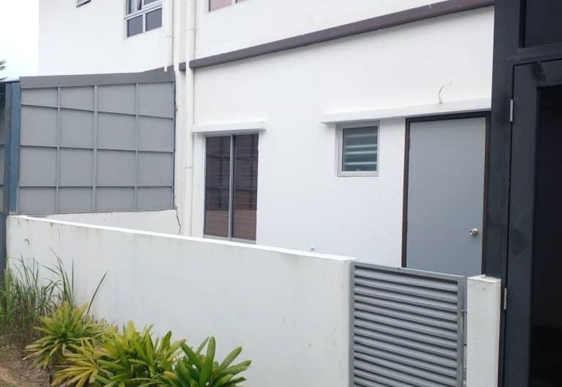 Brand New Double Storey Irama Perdana  LBS Puncak Alam Non Bumi Lot 