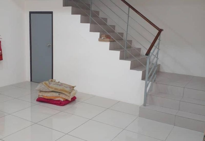 Brand New Double Storey Irama Perdana  LBS Puncak Alam Non Bumi Lot 