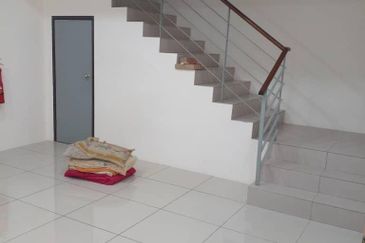 Brand New Double Storey Irama Perdana  LBS Puncak Alam Non Bumi Lot 