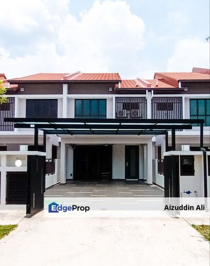 FULLY FURNISHED & RENOVATED  Double Storey Terrace Viola Alam Impian, Shah Alam ., Selangor, Shah Alam