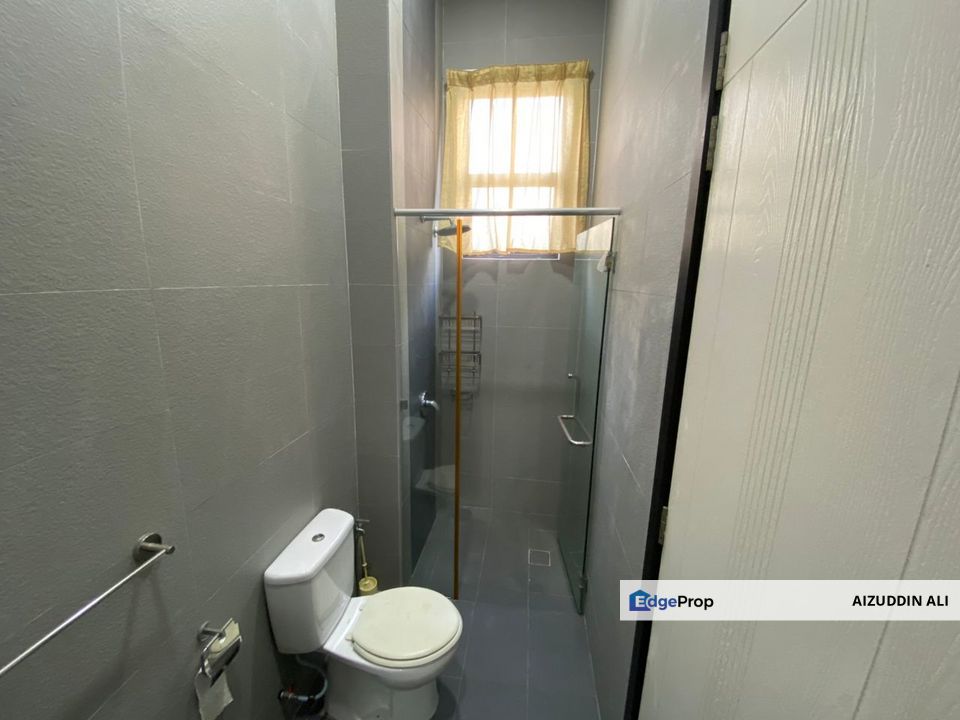 Three Srorey Semi D with Lift Jelutong Height Bukit Jelutong Selangor, Selangor, Bukit Jelutong