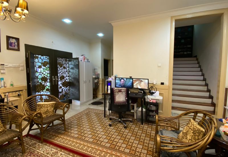  3 Storey Semi-Detached House at Puncak Tropika, Seksyen 9, Shah Alam