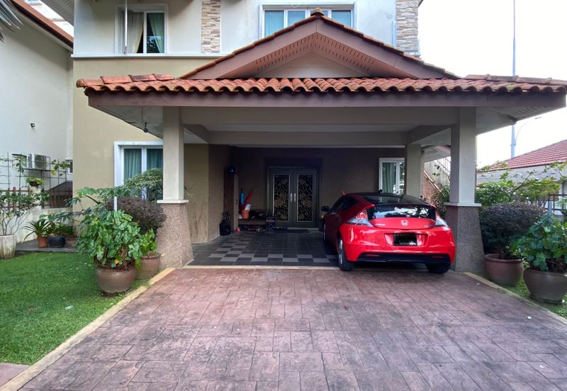  3 Storey Semi-Detached House at Puncak Tropika, Seksyen 9, Shah Alam