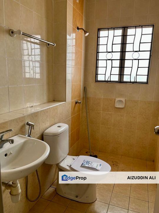 FREEHOLD  Double Storey House Taman Perindustrian UEP Subang, Selangor, Subang