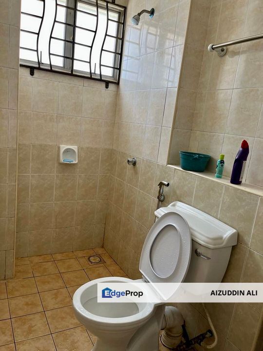 FREEHOLD  Double Storey House Taman Perindustrian UEP Subang, Selangor, Subang