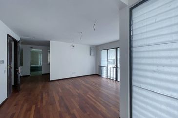 Duta Villa, Setia Alam