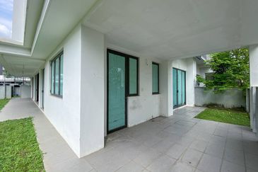 Duta Villa, Setia Alam