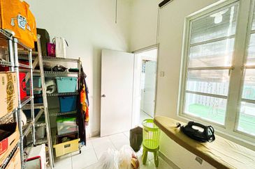 Avenue 2, Lake Valley