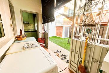 Avenue 2, Lake Valley