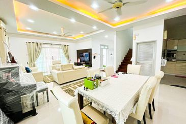 Avenue 2, Lake Valley