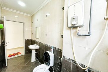 Avenue 2, Lake Valley