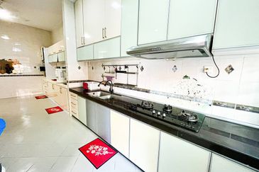 Avenue 2, Lake Valley