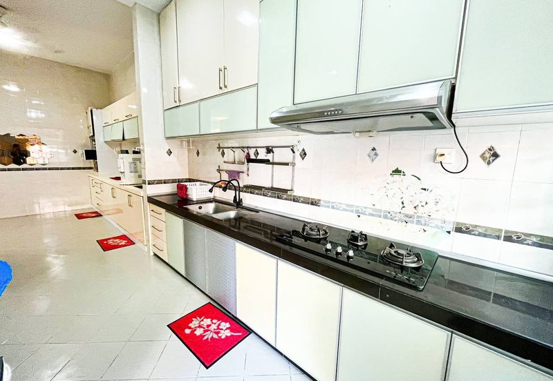 Avenue 2, Lake Valley