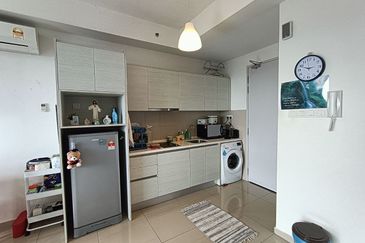 I Residence @ I City