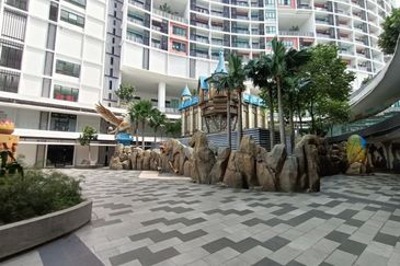 I Residence @ I City