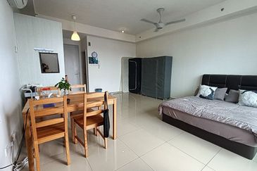 I Residence @ I City