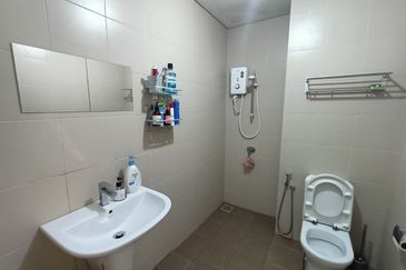 I Residence @ I City