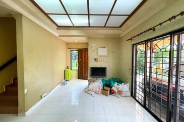 Bandar Tun Hussein Onn