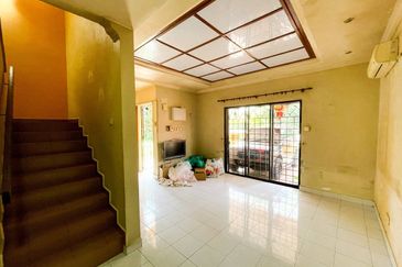 Bandar Tun Hussein Onn