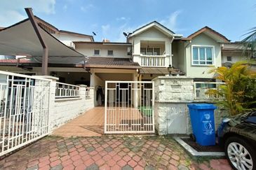Double Storey Jalan Serambi, Bukit Jelutong, Shah Alam Extended Back