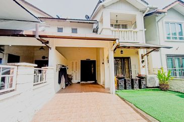 Double Storey Jalan Serambi, Bukit Jelutong, Shah Alam Extended Back