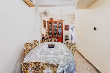 Double Storey Jalan Serambi, Bukit Jelutong, Shah Alam Extended Back