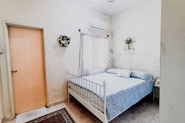 Double Storey Jalan Serambi, Bukit Jelutong, Shah Alam Extended Back