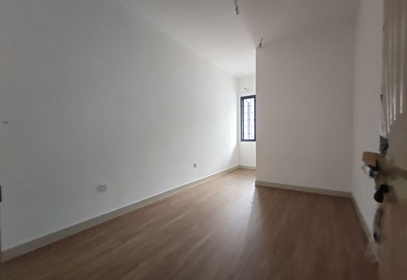 Elmina Green Three @ City of Elmina